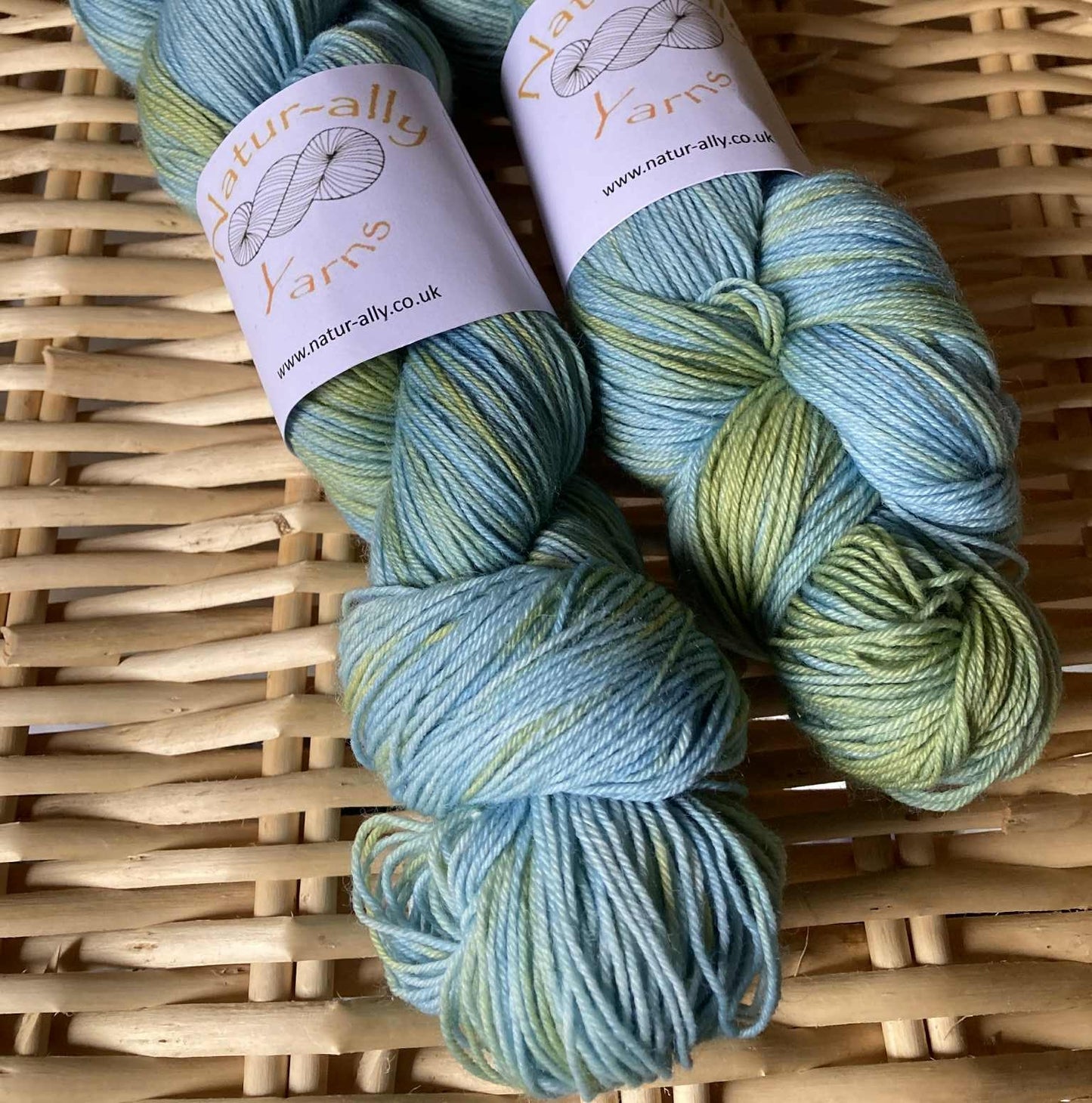 Caribbean sea - Bluefaced Leicester 4 ply Sock yarn