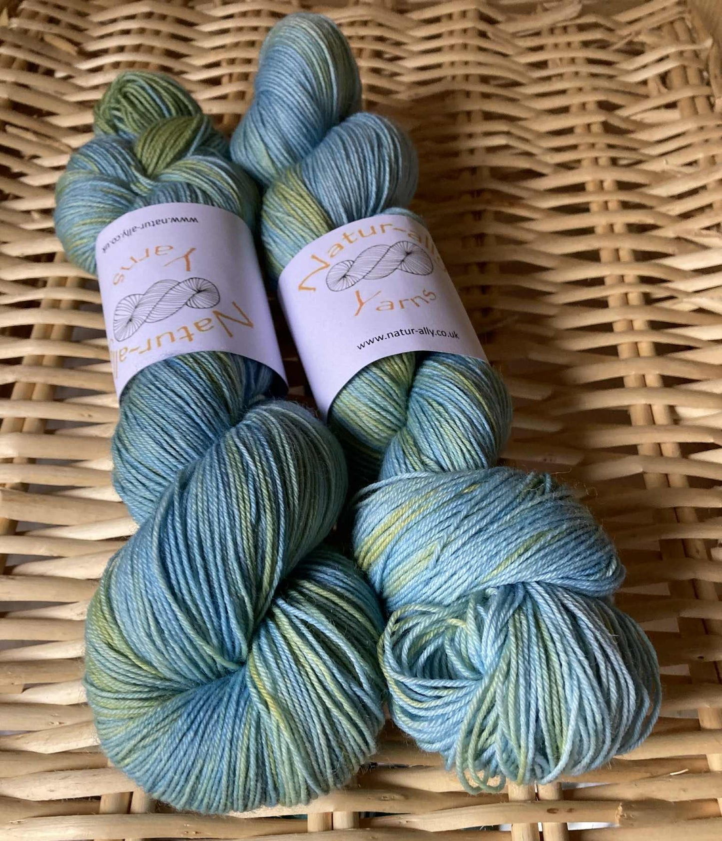 Caribbean sea - Bluefaced Leicester 4 ply Sock yarn