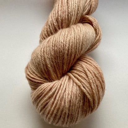 Clover  Naturally dyed Bluefaced Leicester DK