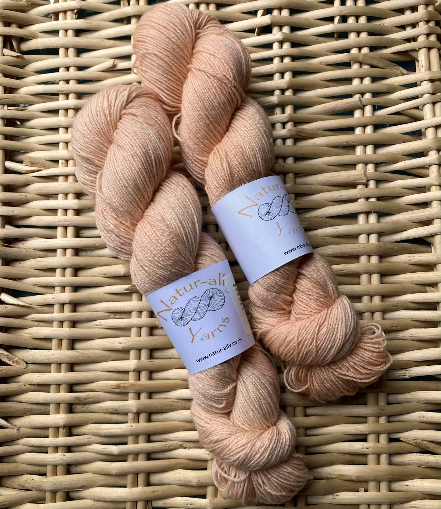Peach - Organic Merino 4ply non superwash
